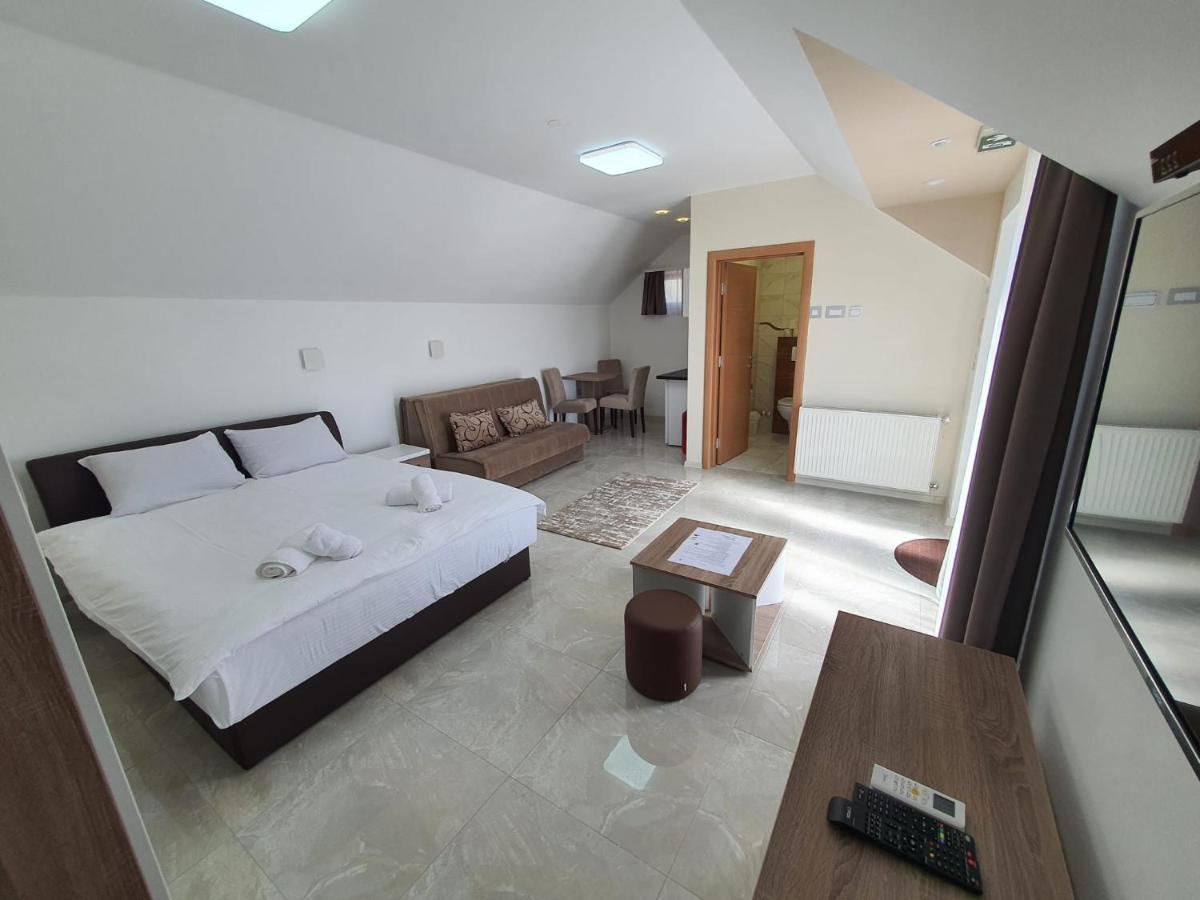 Kovac Residence ซเรนยานิน ภายนอก รูปภาพ