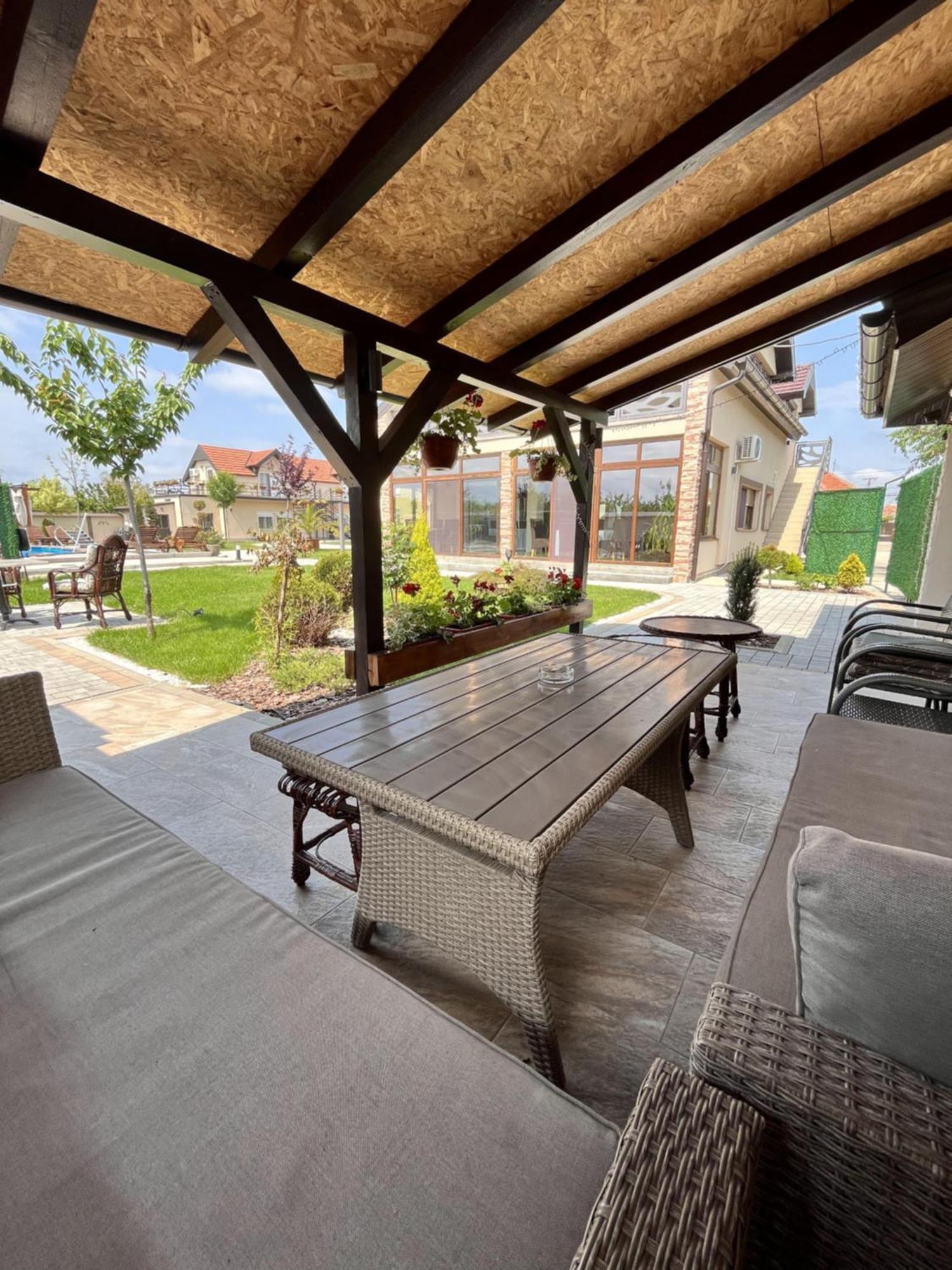 Kovac Residence ซเรนยานิน ภายนอก รูปภาพ